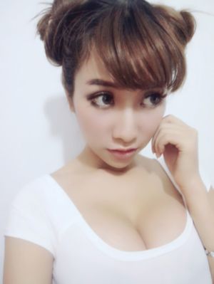 伊人偷拍视频_HD全集在线观看
