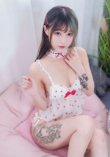 公厕偷拍一区二区三区四区_超清高清完整版播放